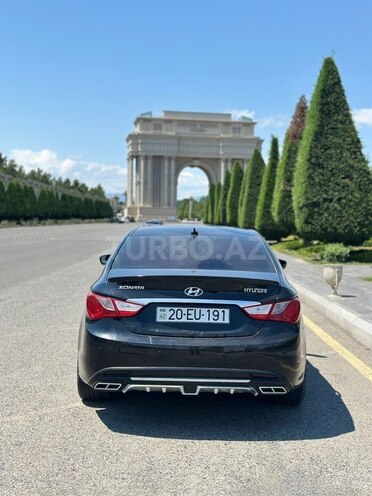 Hyundai Sonata-2