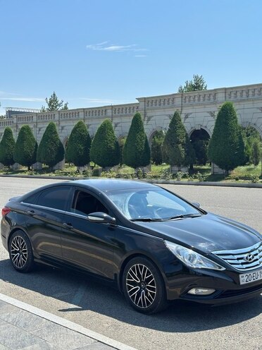 Hyundai Sonata-5