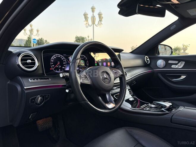 Mercedes E 200 4MATIC-14