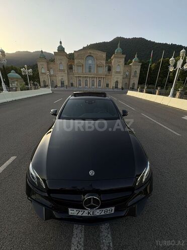 Mercedes E 200 4MATIC-5