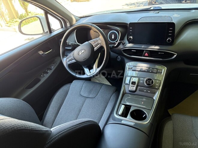 Hyundai Santa Fe-5