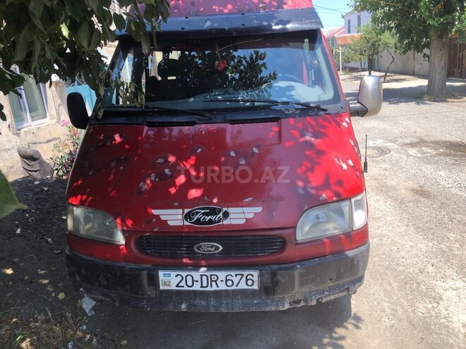 Ford Transit-6