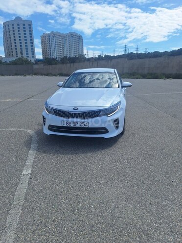 Kia K5-4