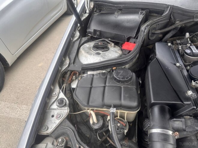 Mercedes E 220-10