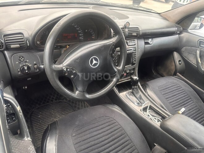 Mercedes E 220-2