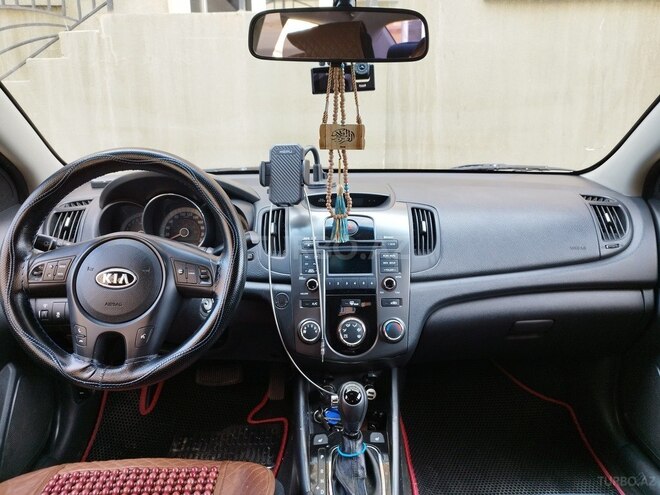 Kia Forte-10