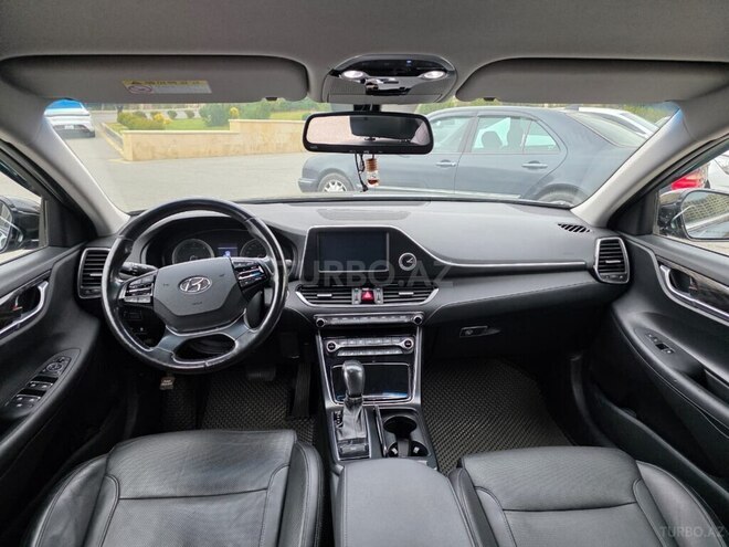 Hyundai Grandeur-6