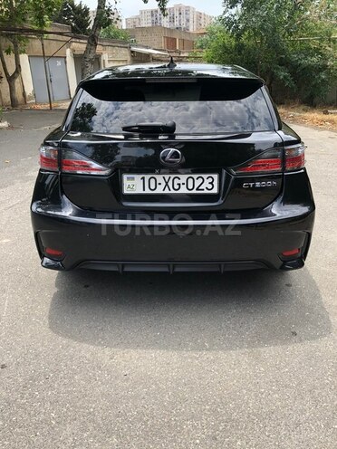 Lexus CT 200h-2