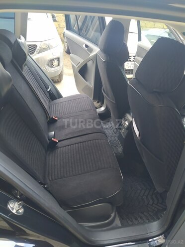 Volkswagen Tiguan-7
