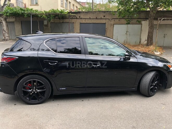 Lexus CT 200h-6