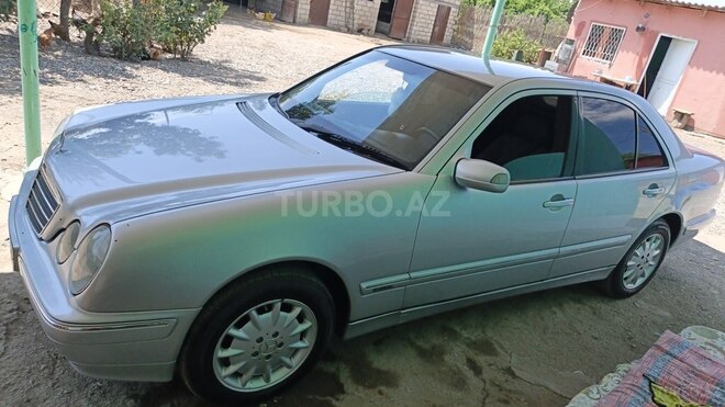 Mercedes E 220-5