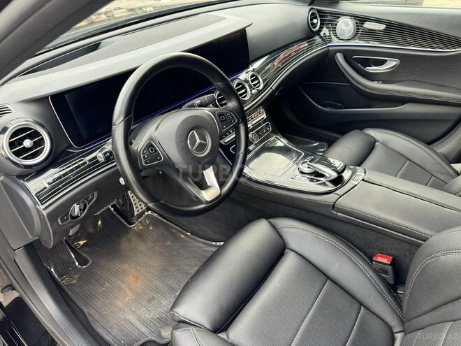 Mercedes E 220 d-2