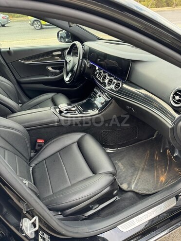 Mercedes E 220 d-17