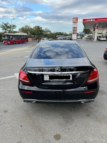 Mercedes E 220 d-13