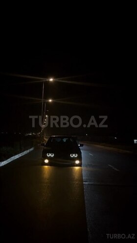 BMW 528-9
