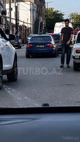 BMW 528-2