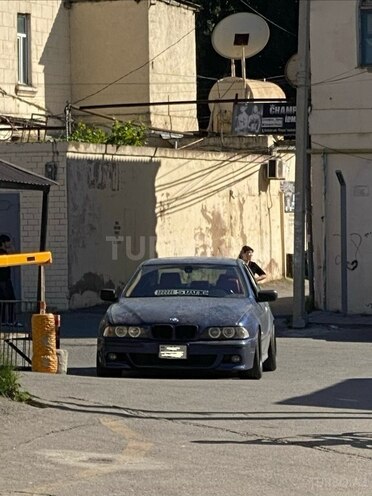 BMW 528-6