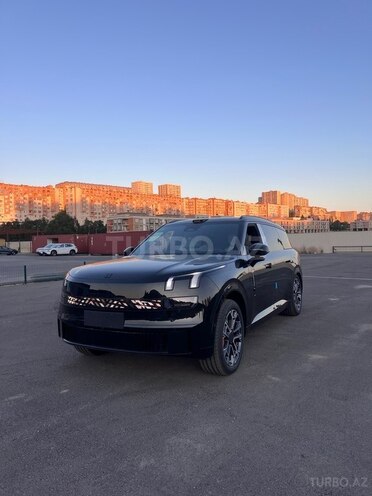 Lynk & Co 900-3