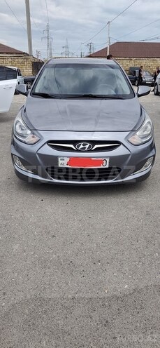 Hyundai Accent-1