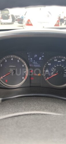 Hyundai Accent-2