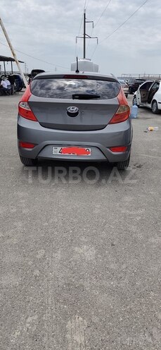 Hyundai Accent-3