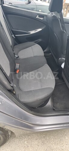 Hyundai Accent-6