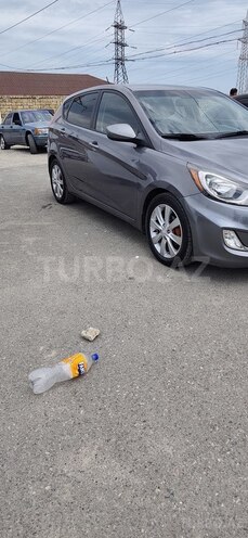 Hyundai Accent-8