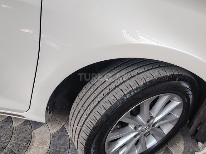 Toyota Camry-6