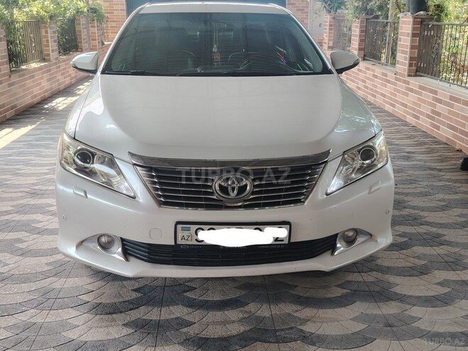 Toyota Camry-1