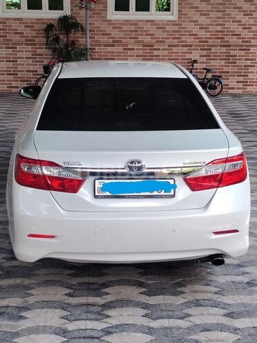 Toyota Camry-9