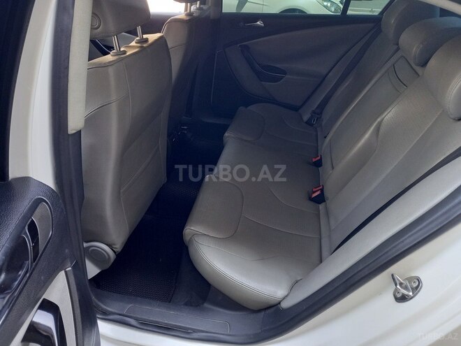 Volkswagen Passat-5