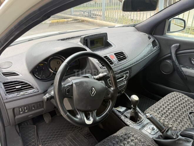 Renault Megane-5