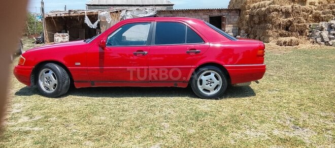Mercedes C 200-11