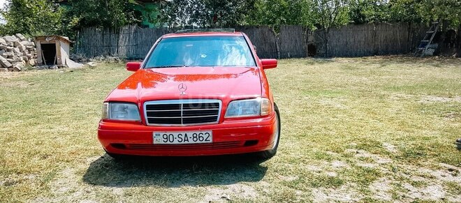 Mercedes C 200-17