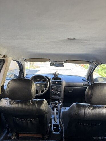 Opel Astra-10