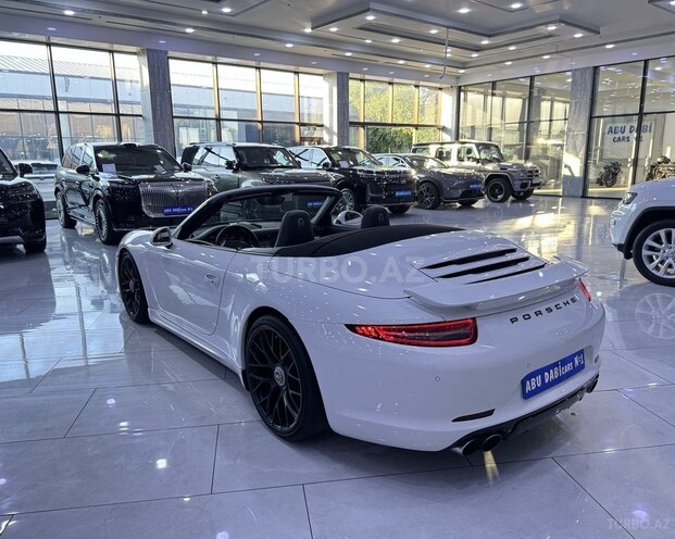 Porsche 911 Carrera 4S-13