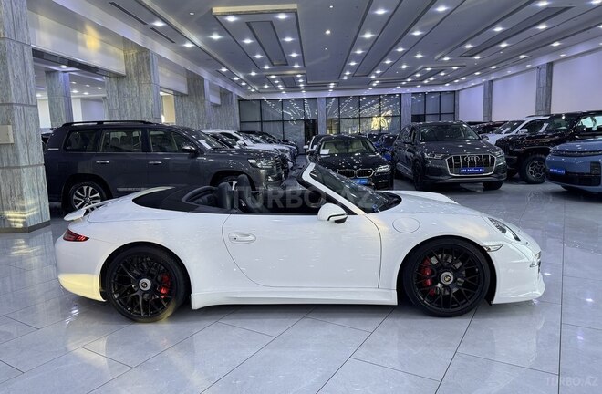 Porsche 911 Carrera 4S-7