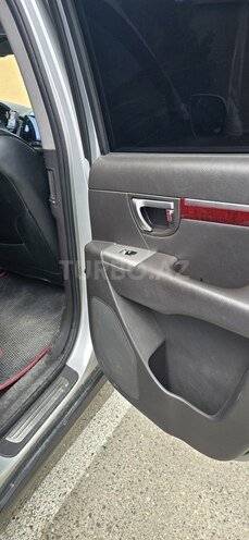 Hyundai Santa Fe-13