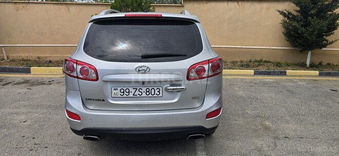 Hyundai Santa Fe-5