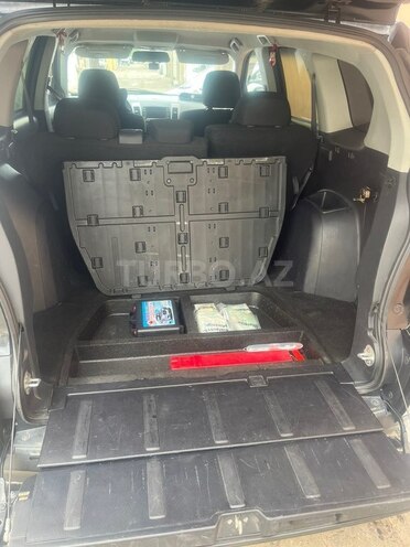 Mitsubishi Outlander-7