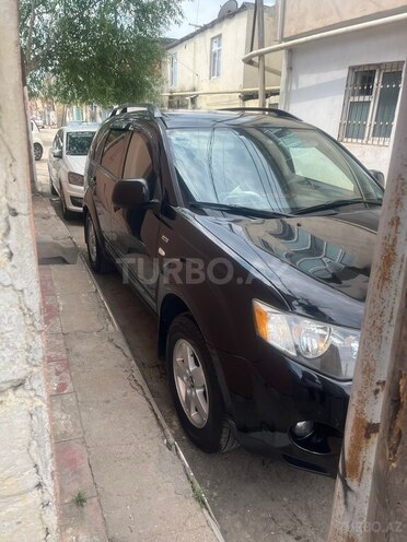 Mitsubishi Outlander-12