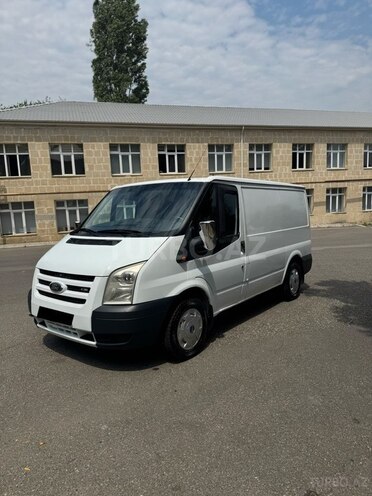 Ford Transit-1