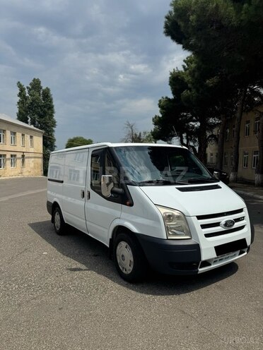Ford Transit-2