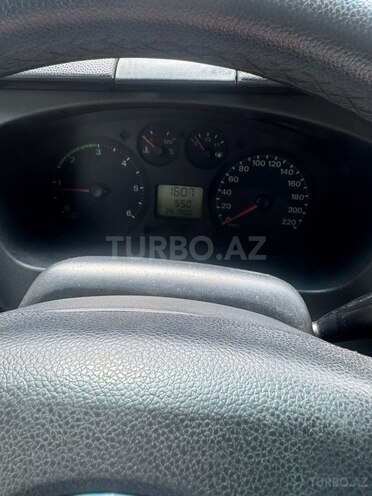 Ford Transit-16