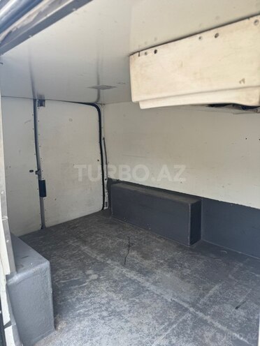 Ford Transit-11