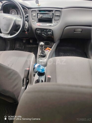 Kia Rio-4