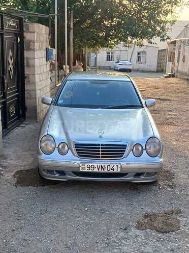 Mercedes E 220-3