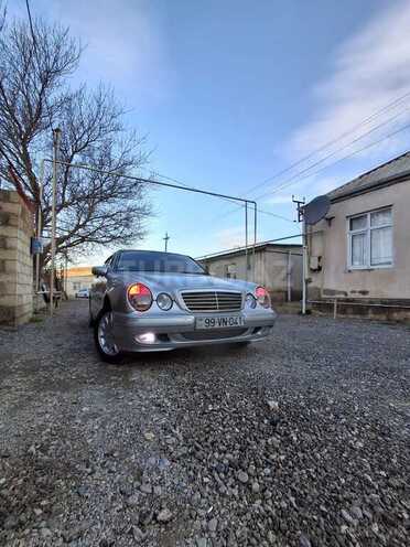 Mercedes E 220-13