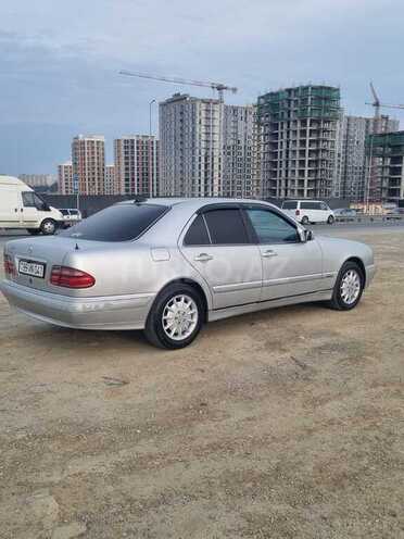 Mercedes E 220-7