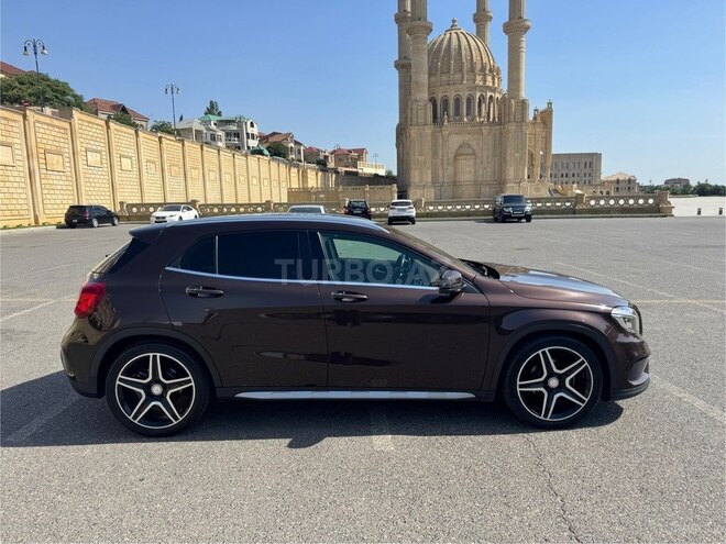 Mercedes GLA 200-4